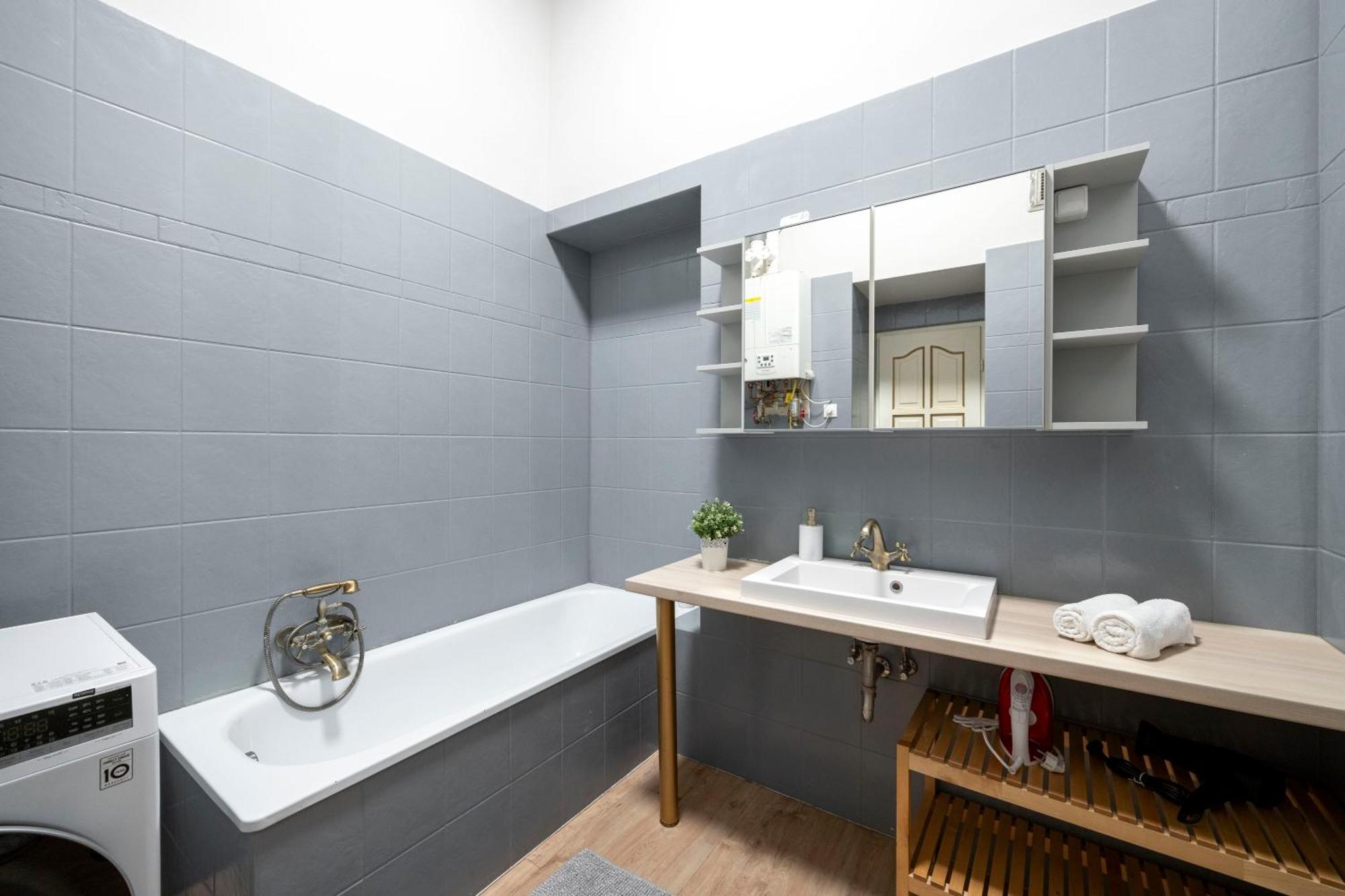 Hidden Gem With Terrace On The Andrassy Fashion Road Apartment Budapest Luaran gambar