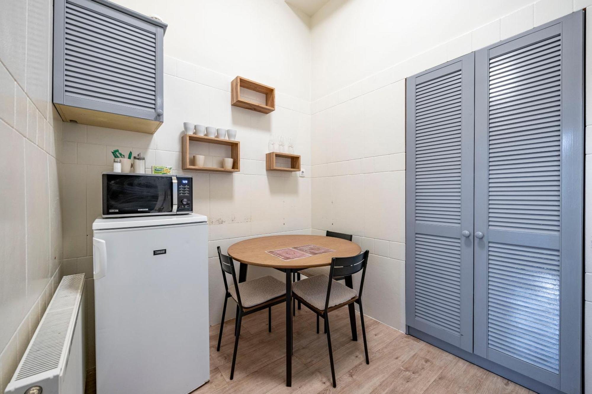 Hidden Gem With Terrace On The Andrassy Fashion Road Apartment Budapest Luaran gambar
